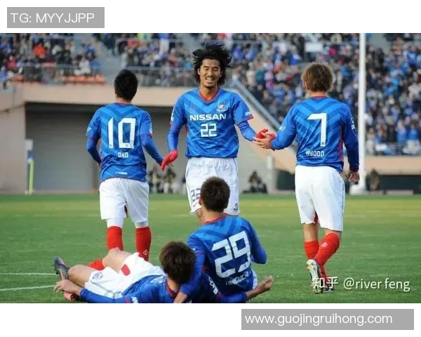 德岛漩涡与京都绿茵的激烈对决展现足球魅力与团队精神的巅峰之战