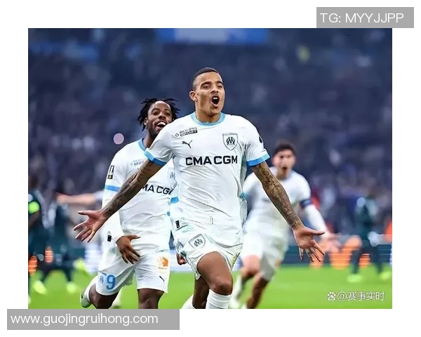 朗斯与巴黎足球会激战正酣谁能在这场对决中笑到最后