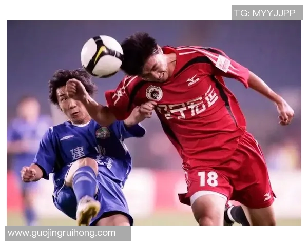 河床与拉普拉塔体的对决解析及其在足球历史中的重要性 河床与拉普拉塔体的对决解析及其在足球历史中的重要性