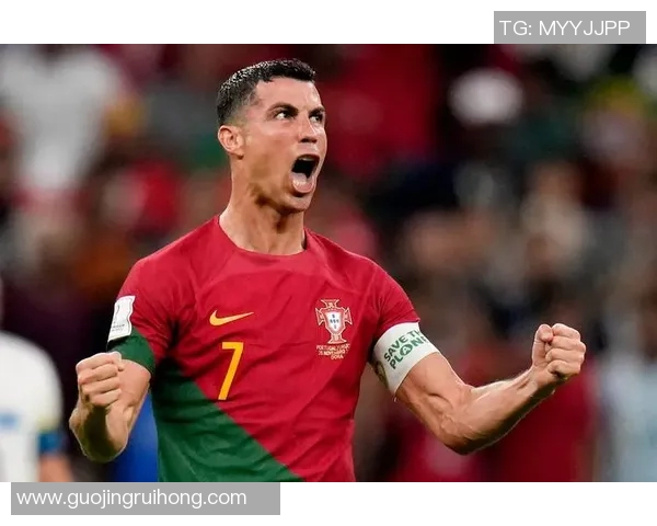 球迷疯狂行为引发热议C罗球衣被抢事件成欧冠赛场焦点 球迷疯狂行为引发热议C罗球衣被抢事件成欧冠赛场焦点