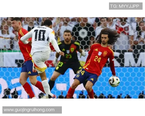 克罗斯在球场上的传奇之路与足球世界的影响力分析